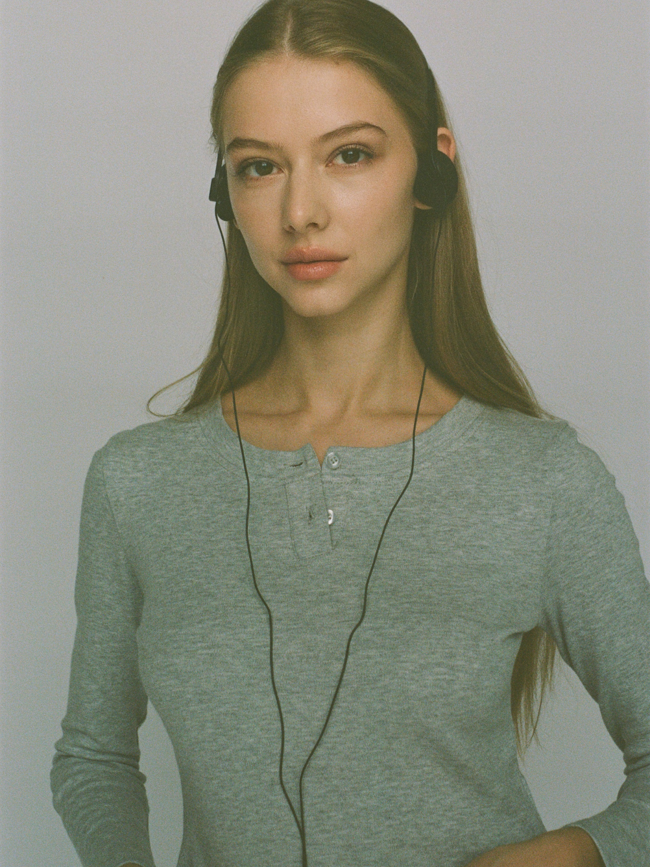 100% organic cotton long sleeve crop top - light grey