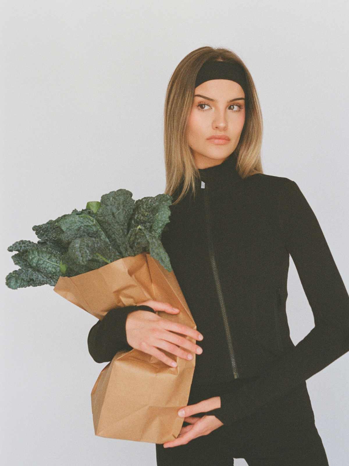 organic cotton zip jacket - black