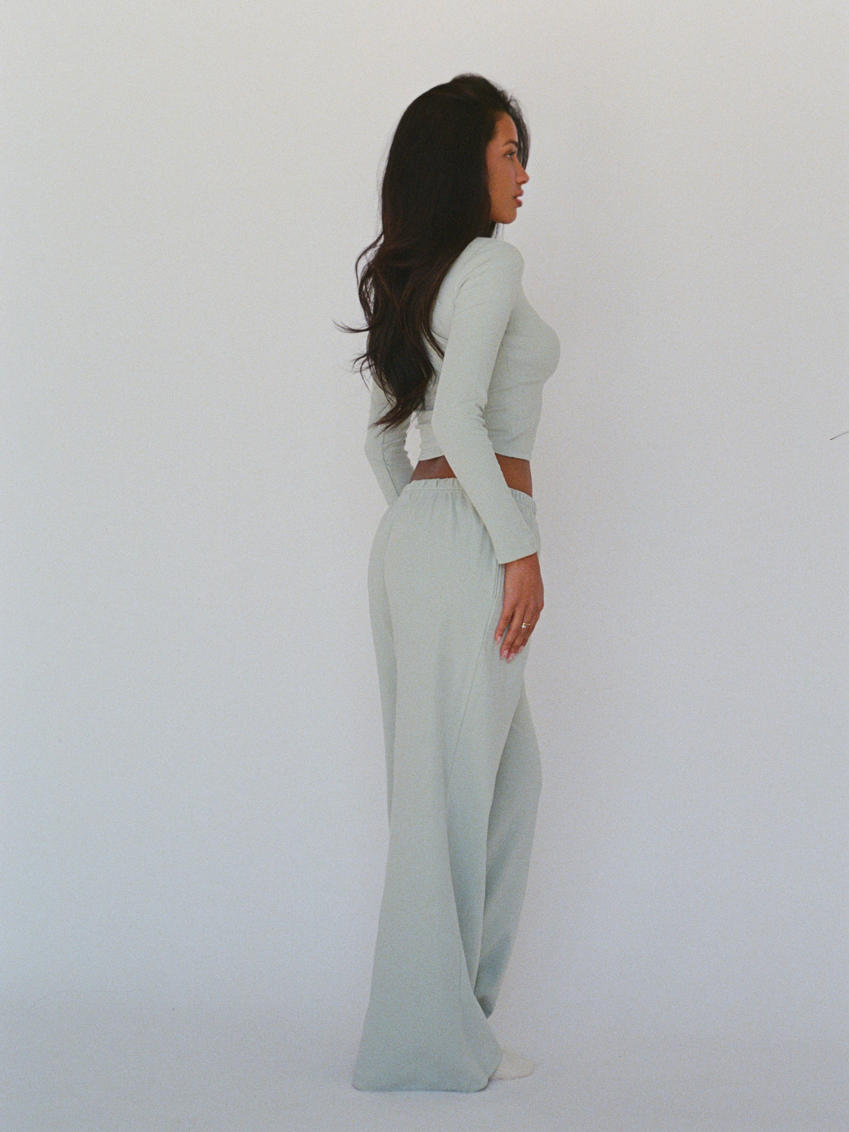 100% organic cotton wide leg pants - pistachio cream