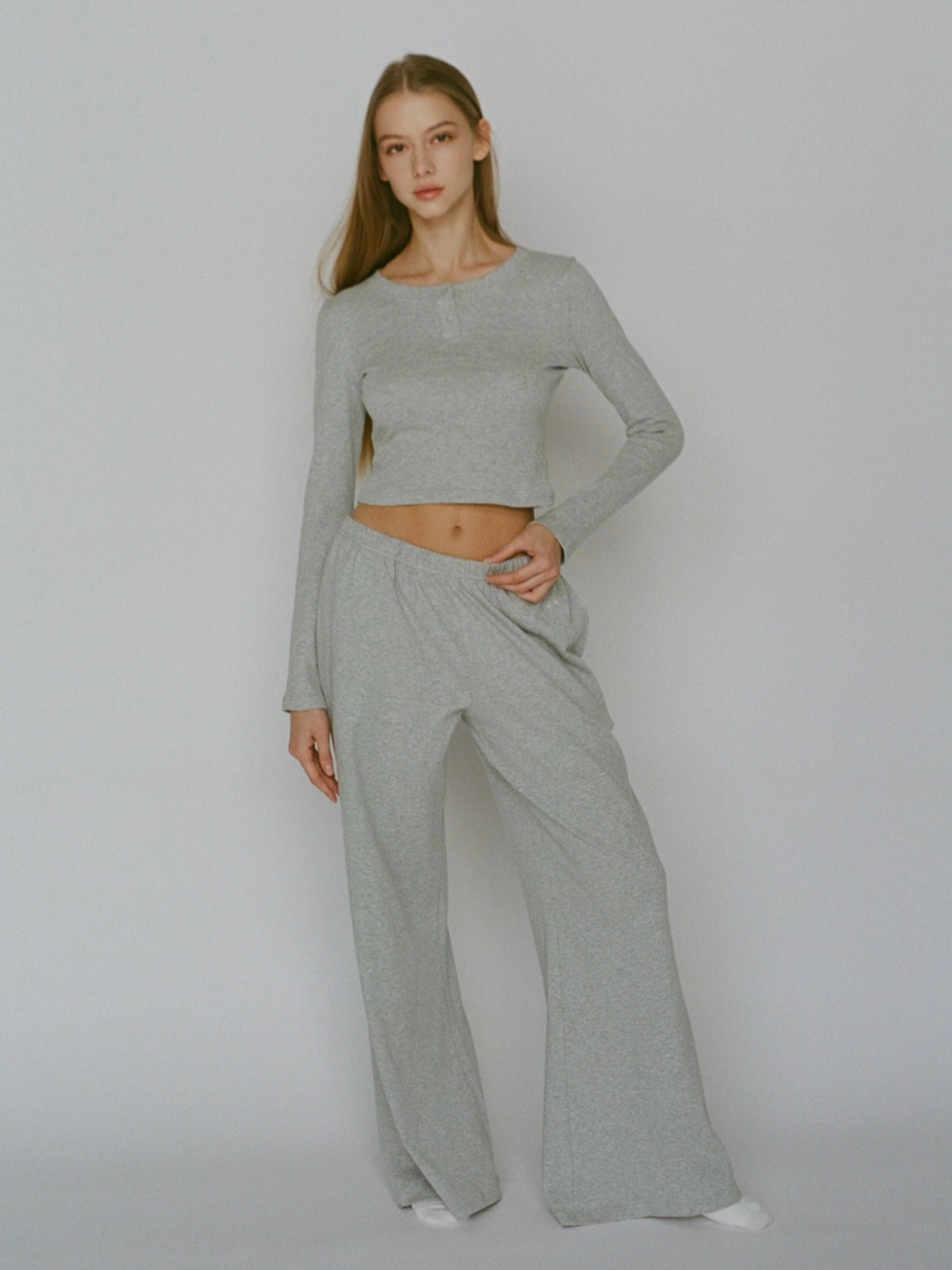 100% organic cotton long sleeve crop top - light grey