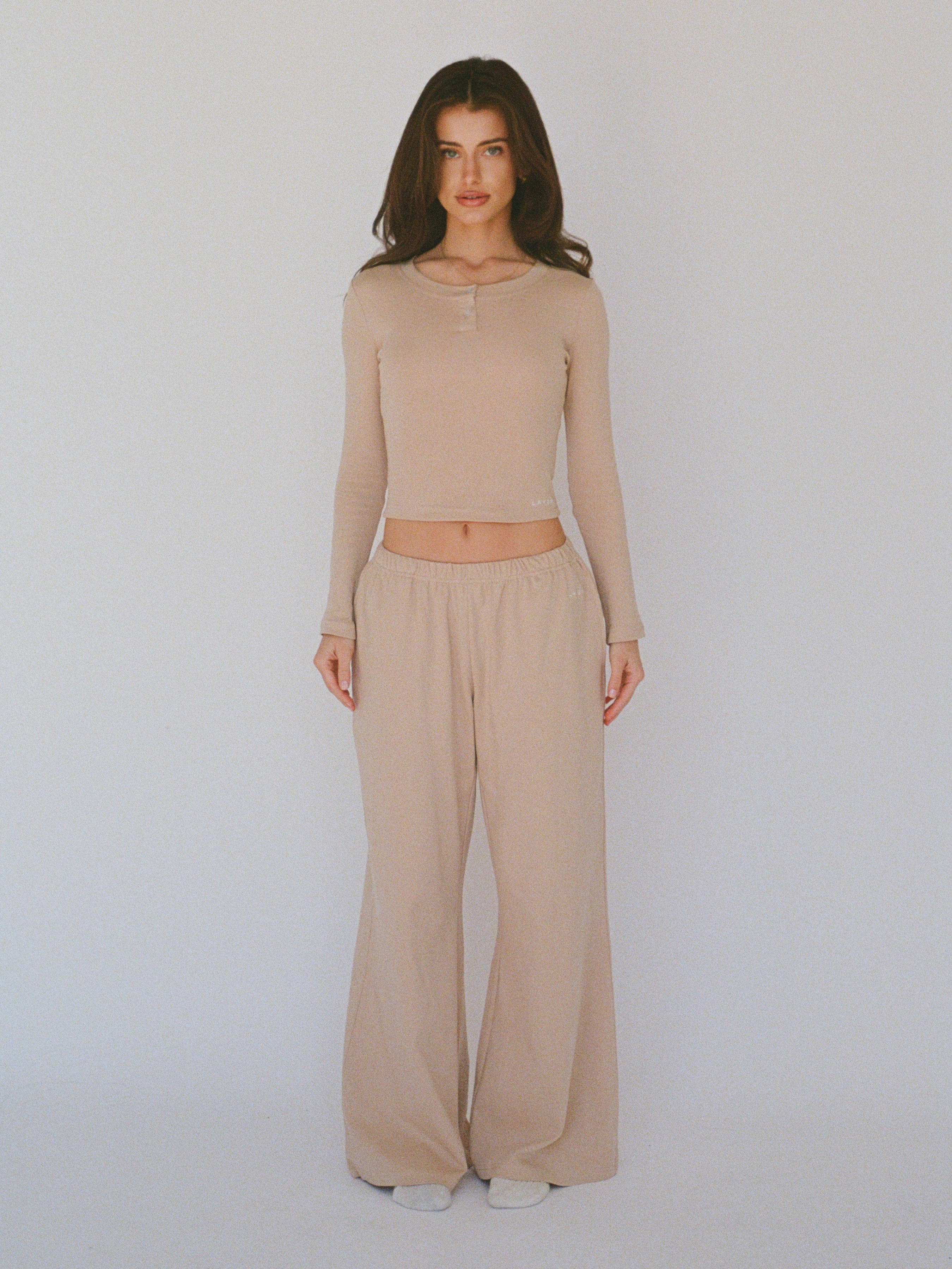 100% organic cotton wide leg pants - sand
