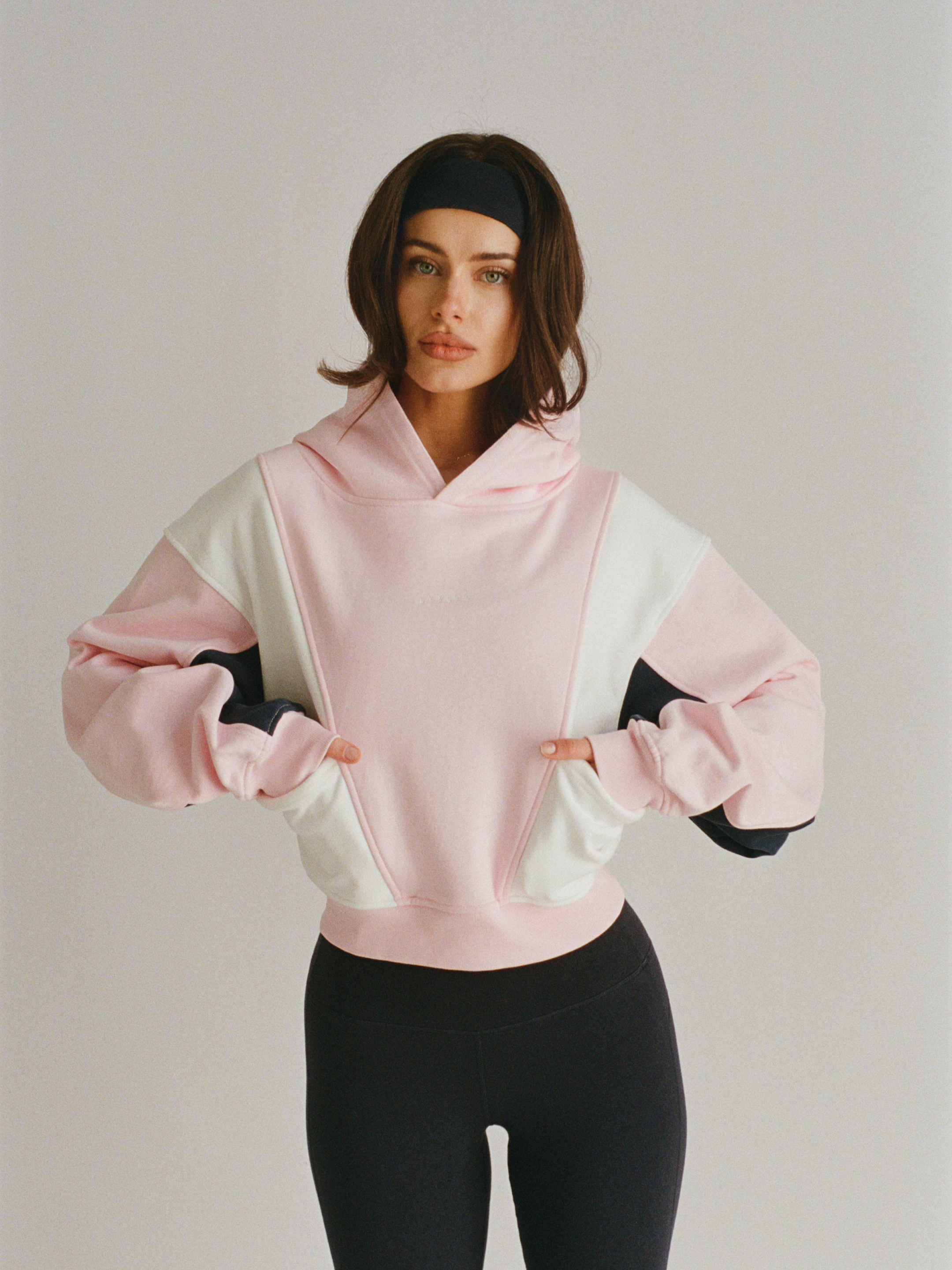 the 3-tone 100% organic cotton hoodie