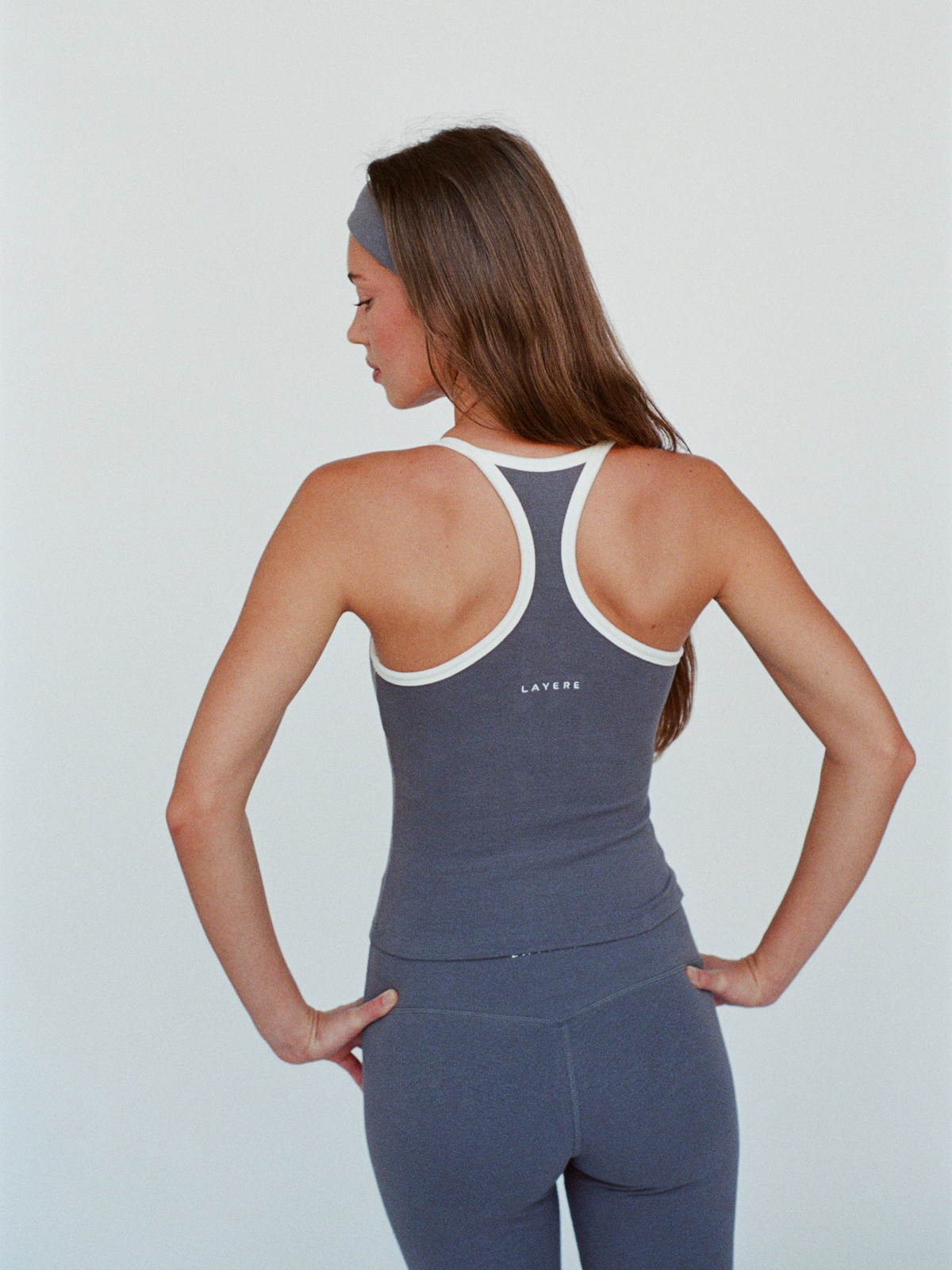 organic cotton piped tank with built-in bra – graphite
