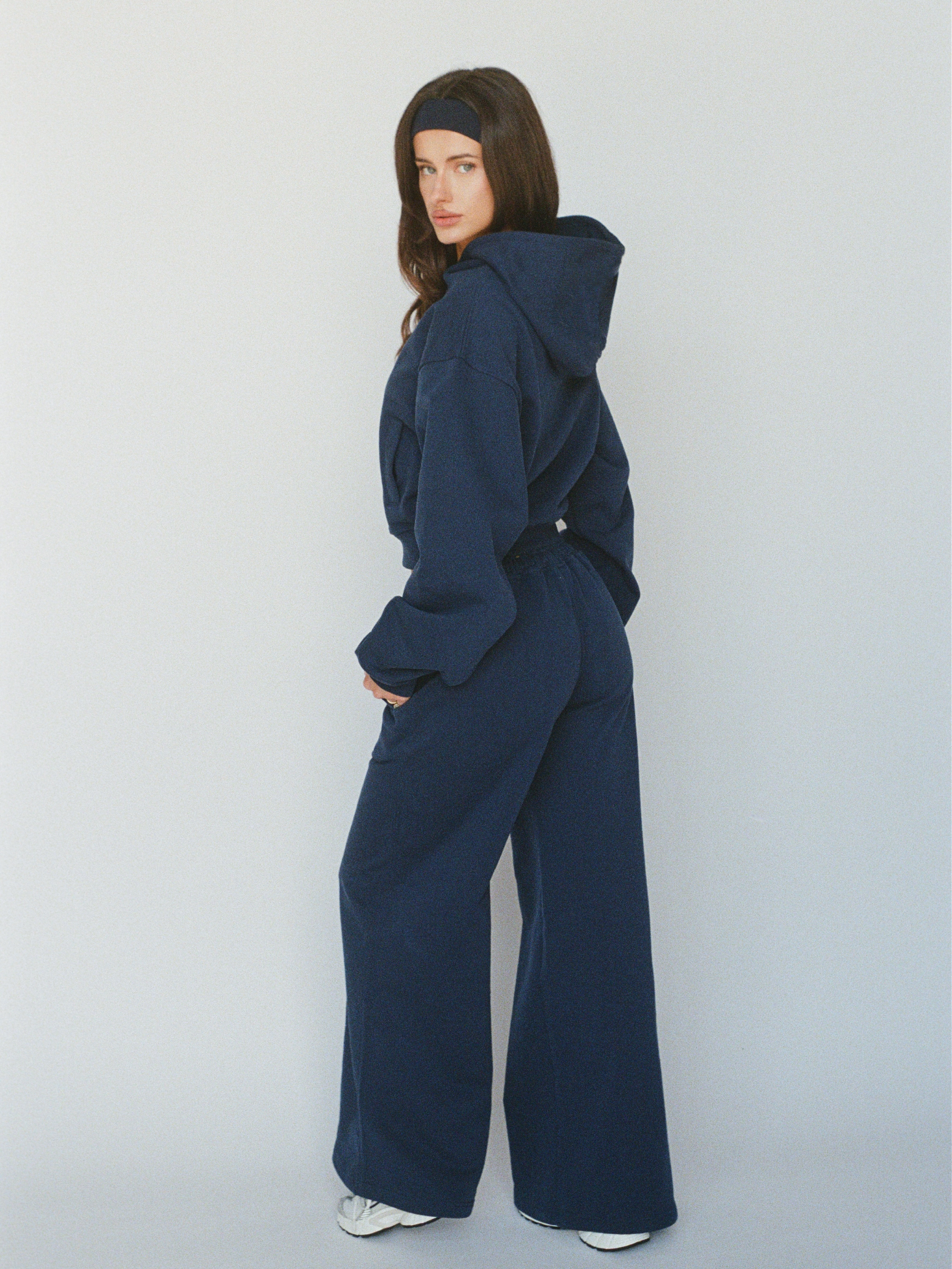 100% organic cotton wide-leg pant