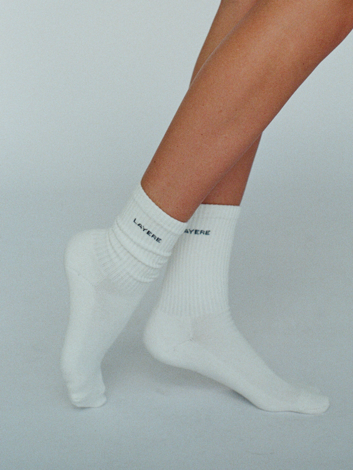 organic cotton crew socks – off white
