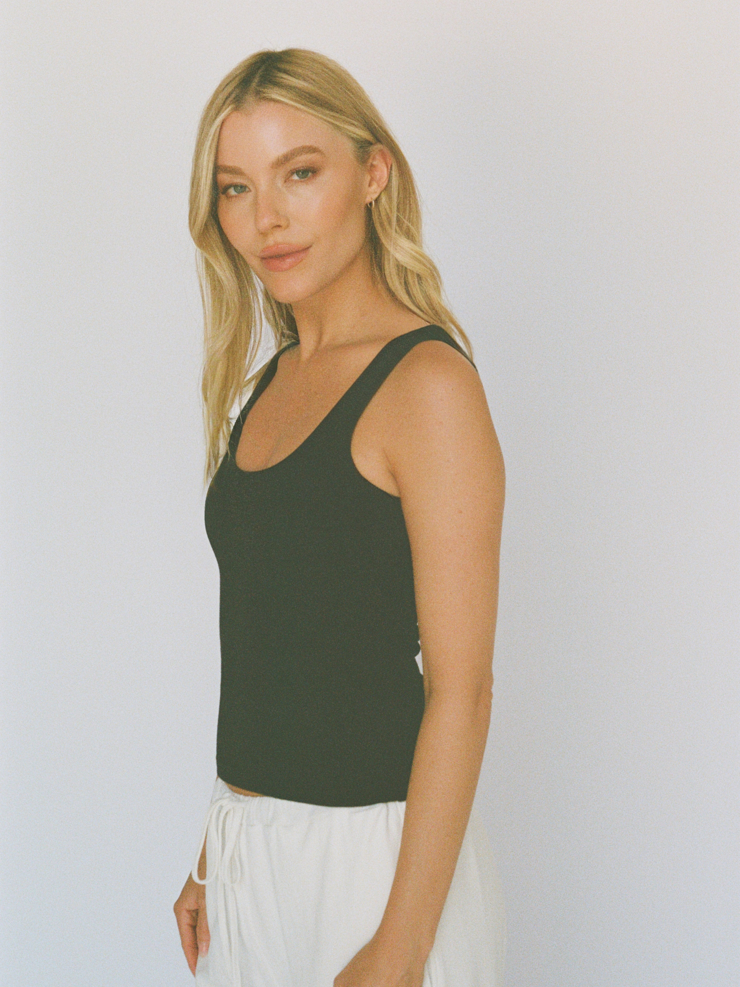 100% organic cotton tank - black