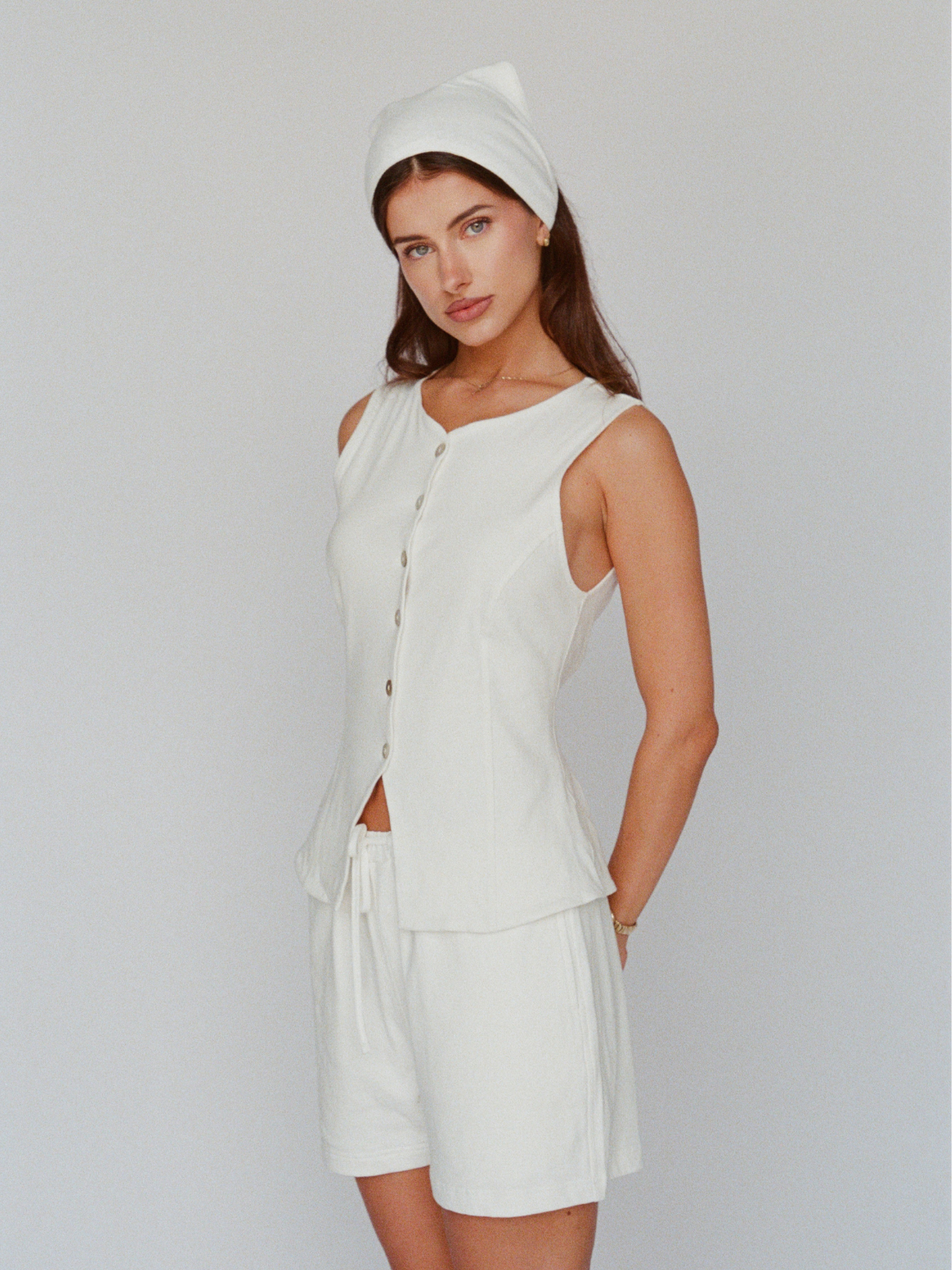organic cotton linen shorts – white